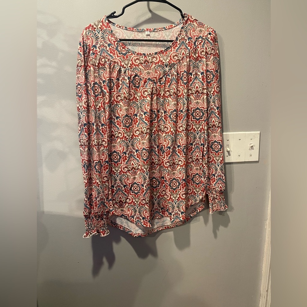 Women’s blouse paisley patterns